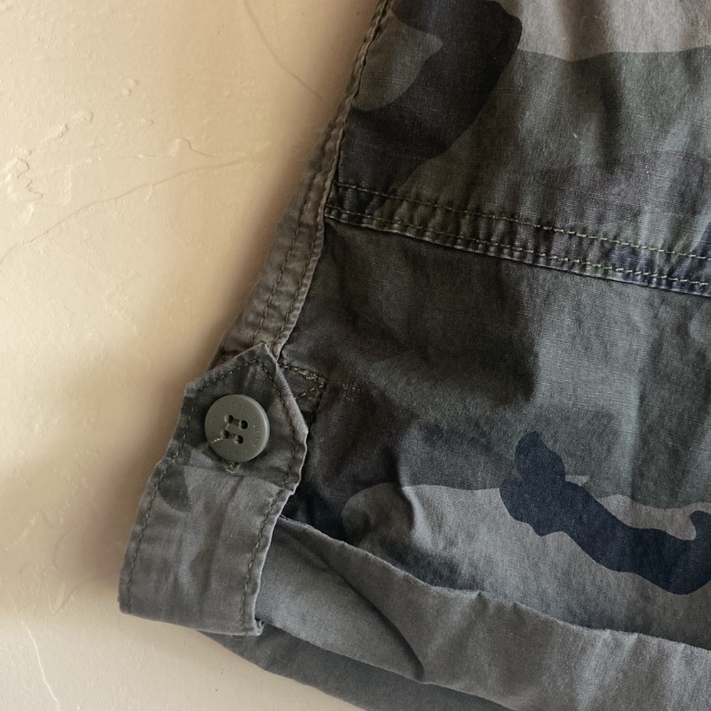Sanctuary Rolled Camo Gorpcore Streetwear Utility Shorts - Picture 6 of 12